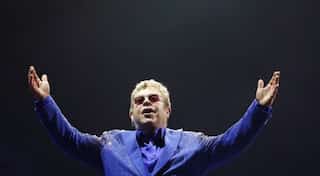 Top 5 Hollywood news today: Elton John offers a donation of $1 million, 'Jaw' actress Lee Fierro dies of coronavirus
