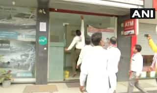 Sena union withdraws from Mumbai bus strike; stir to continue