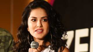 Kerala HC stays cheating case against Sunny Leone