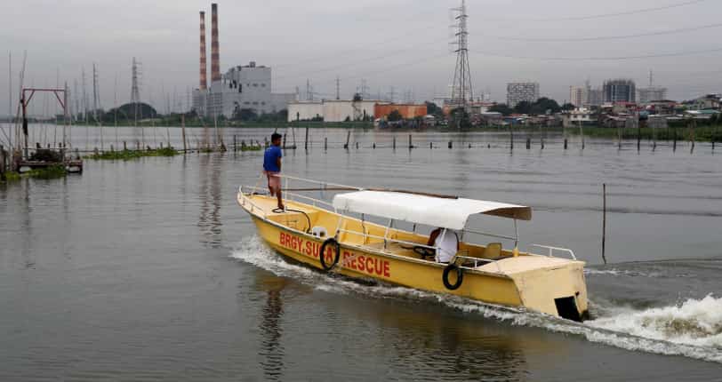 Typhoon Mangkhut nears Philippines