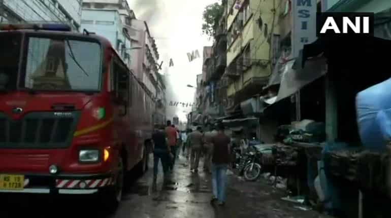 Kolkata: Massive fire at Bagri Market in Canning Street, 30 fire tenders on spot Kolkata: Massive fire at Bagri Market in Canning Street, 30 fire tenders on spot