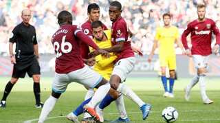 Chelsea drop first points with 0-0 draw at West Ham
