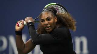 Serena Willaims loses to sister Venus in exhibition match