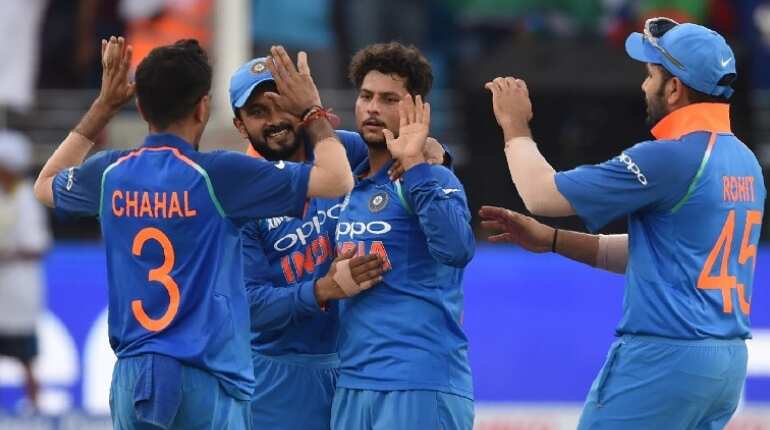 1st ODI: New Zealand all out for 157, Kuldeep Yadav clinches four wickets 1st ODI: New Zealand all out for 157, Kuldeep Yadav clinches four wickets