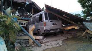 Death toll in Indonesia quake-tsunami reaches 420: State media