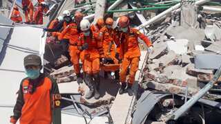 Death toll in Indonesia earthquake, tsunami crosses 1,300: Reports