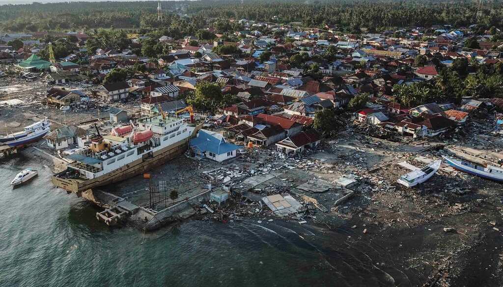 Disease fears as more bodies found in Indonesia disaster