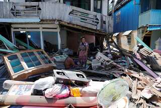 Time running out in search for survivors of Indonesia's quake