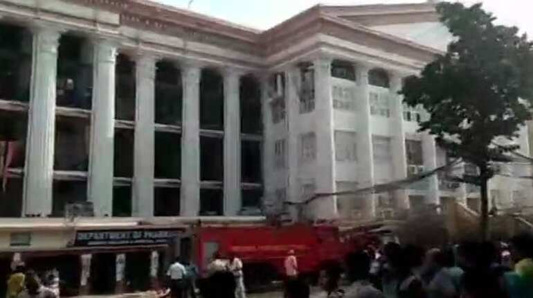 Fire breaks out at Calcutta Medical College, over 250 patients evacuated