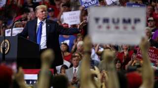 US midterm polls 2018: Trump pushes economic hope, immigrant fear in election final run