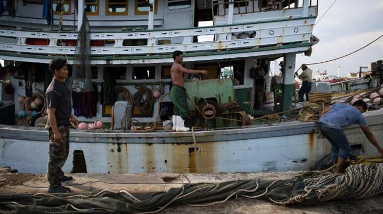 Extortion and abuse: Myanmar workers arrive debt-laden in Thailand Extortion and abuse: Myanmar workers arrive debt-laden in Thailand