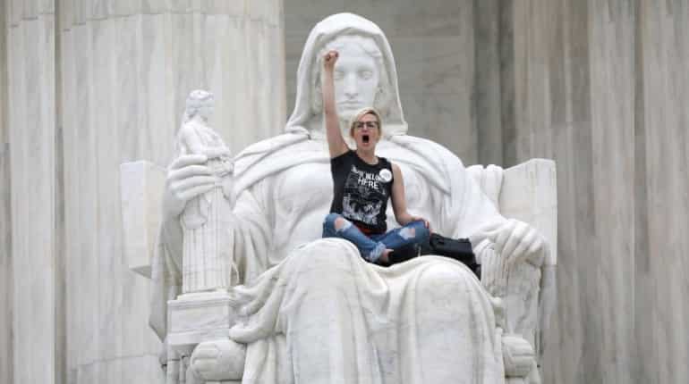 Women's groups aim to use Kavanaugh rage to boost voter turnout