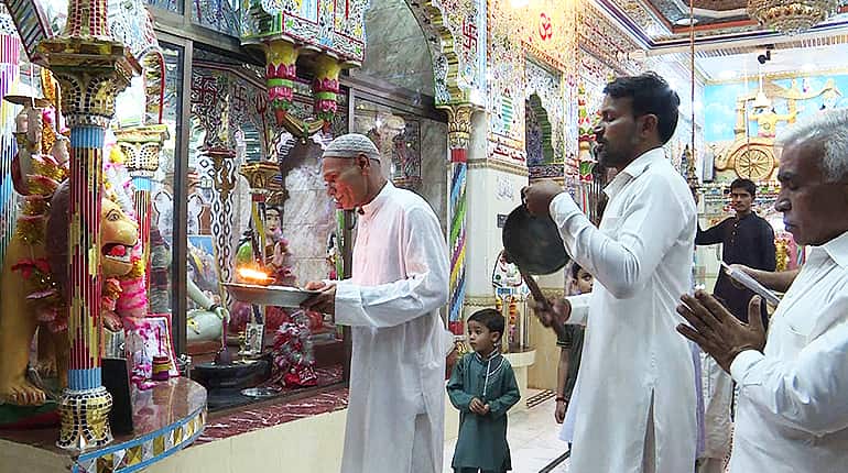 Pakistan's Mithi, an oasis of Muslim-Hindu tolerance
