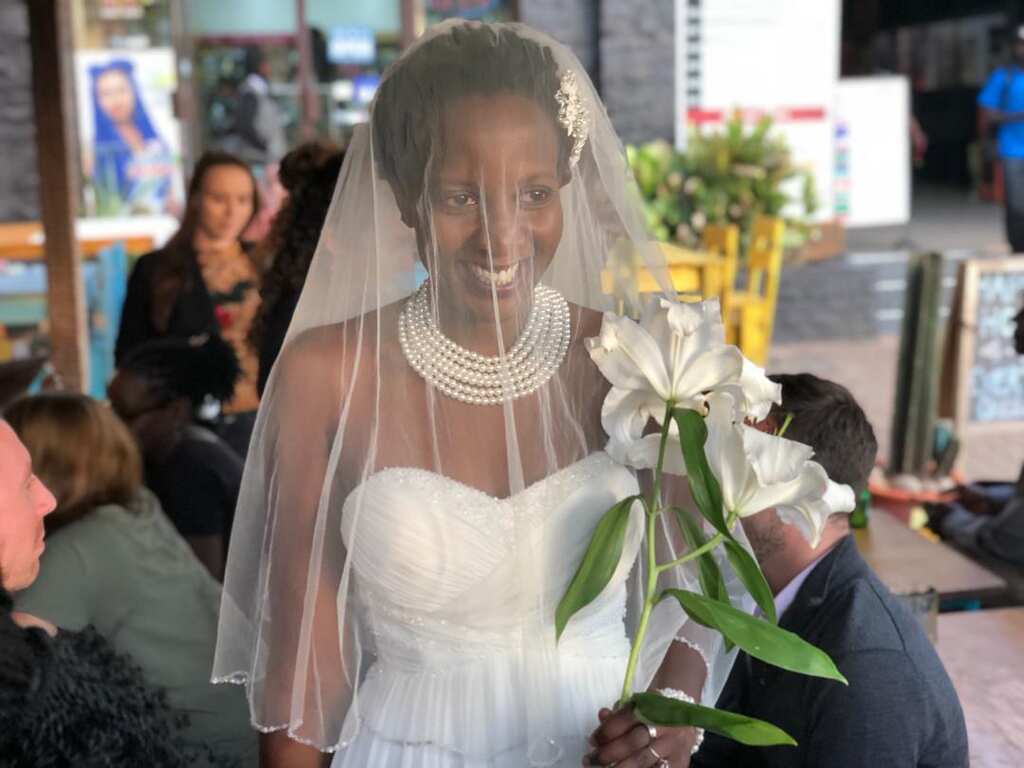 Oxford student marries herself to dodge marriage pressure from parents 
