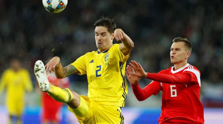 Olsen's super save helps Sweden hold Russia to 0-0 draw