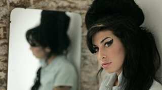 Amy Winehouse to return to the stage as a hologram