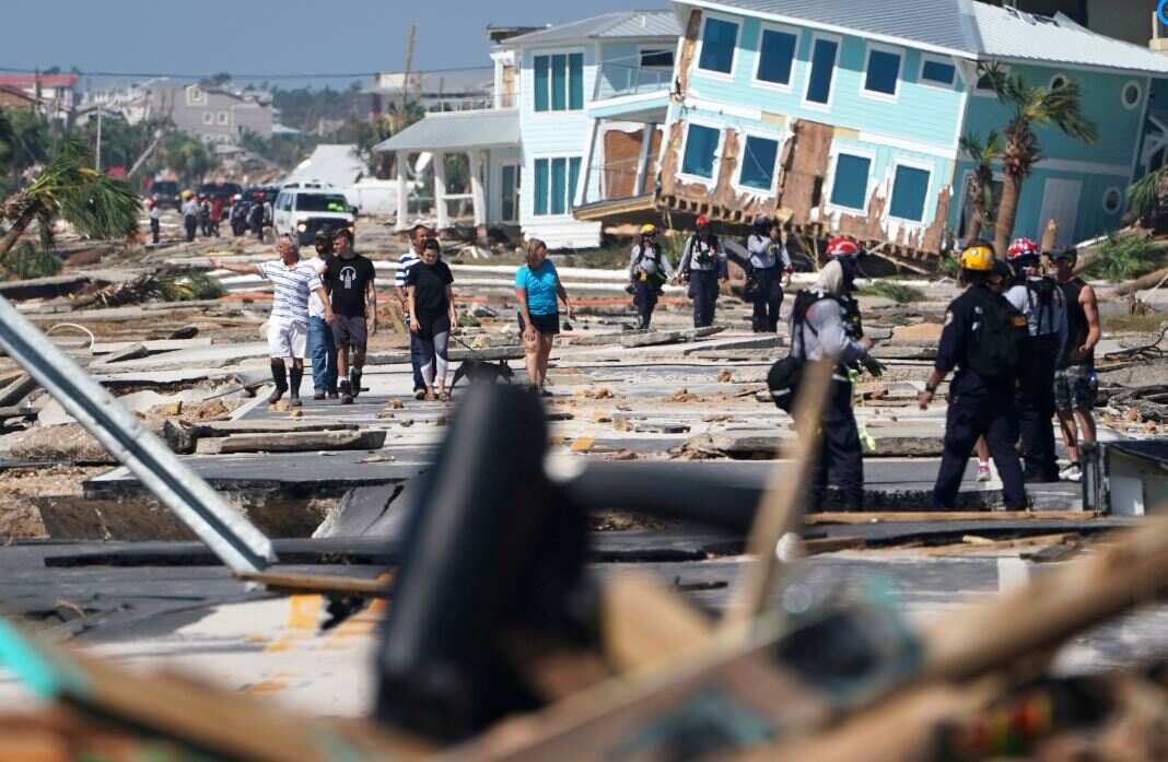 Death toll from Michael seen rising as Florida towns remain cut off