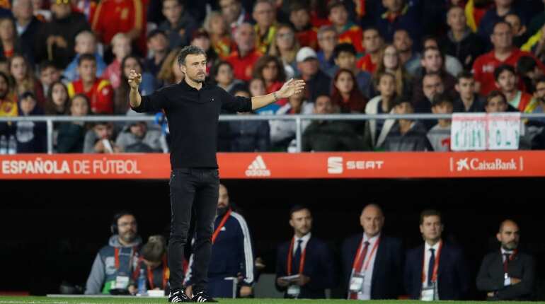 Luis Enrique slams Spain's first-half display against England Luis Enrique slams Spain's first-half display against England