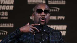 Floyd Mayweather responds to Khabib Nurmagomedov challenge