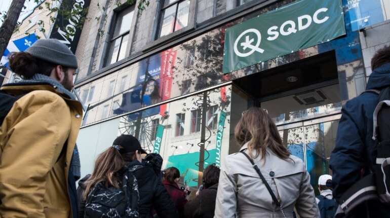 Canada pot stores run out of supplies within two days of legalisation