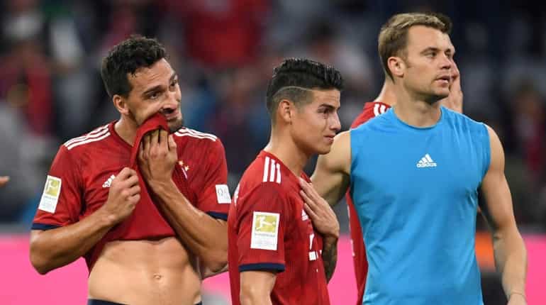 Bayern Munich bosses slam German media, back team and coach