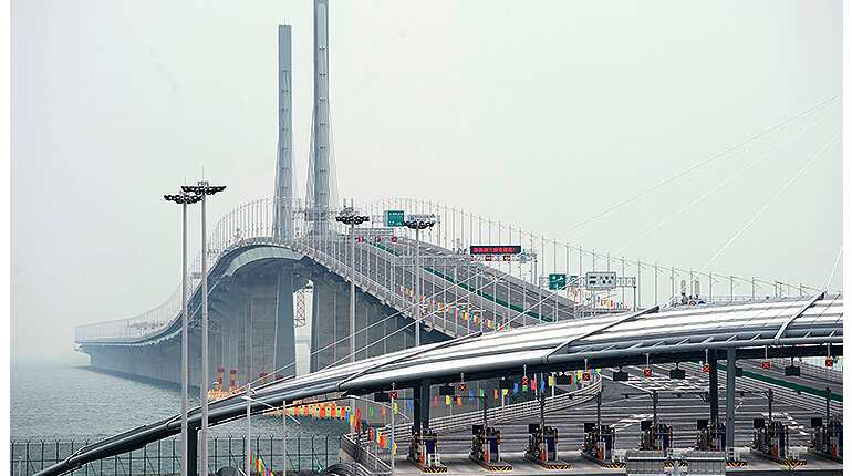 Panoramic view of Hong Kong-Zhuhai-Macao Bridge