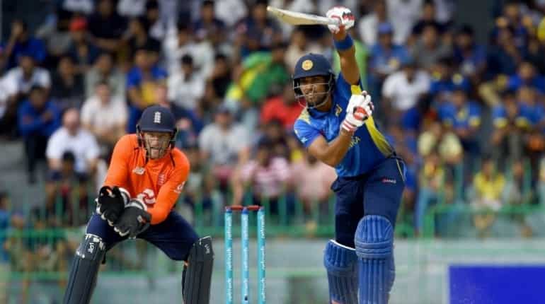 Dickwella, Chandimal power Sri Lanka to 366