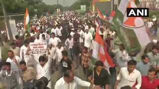Watch: Rahul leads protest march to CBI headquarters
