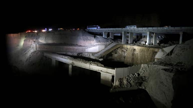 Jordan searches for survivors after floods kill 20 people, many children Jordan searches for survivors after floods kill 20 people, many children