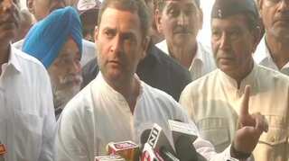Government can give Rs 30,000 crore to Ambani, can’t implement OROP: Rahul Gandhi