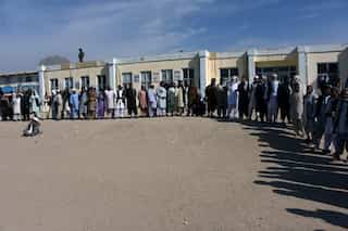 Afghans risk their lives to vote in delayed Kandahar poll