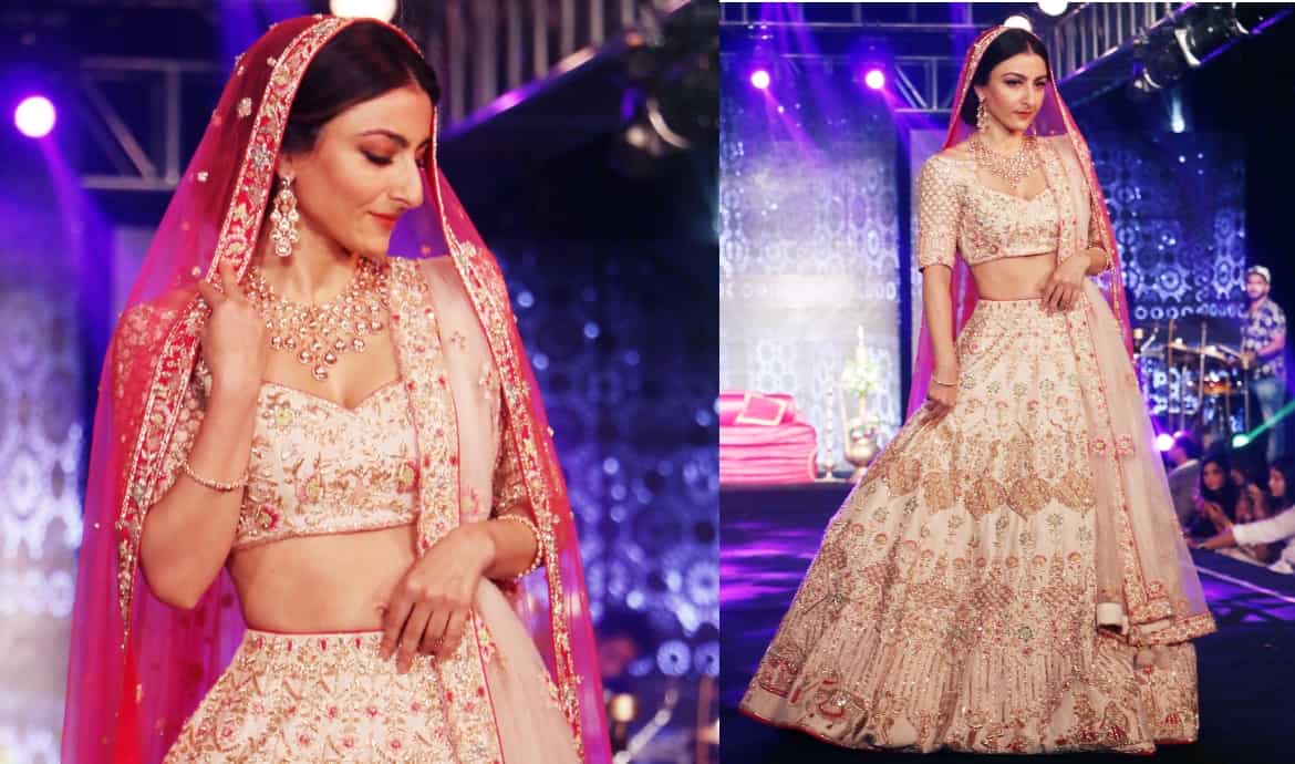 Soha Ali Khan flaunts her pink lehenga