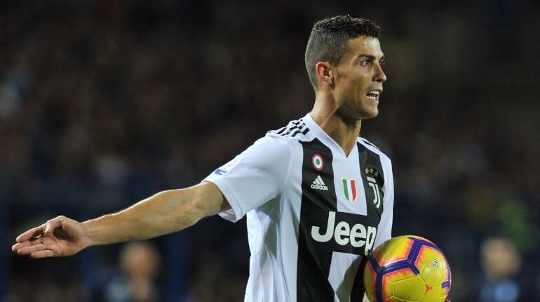 Cristiano Ronaldo scores twice as Juventus defeat Empoli 2-1