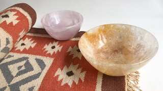 PM Modi gifts handcrafted stone bowl, dhurries to Japanese premier