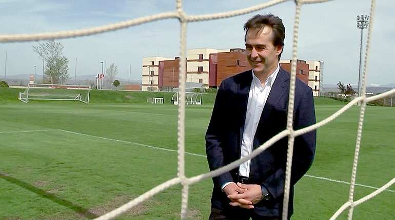 Real Madrid fans react to Lopetegui sacking