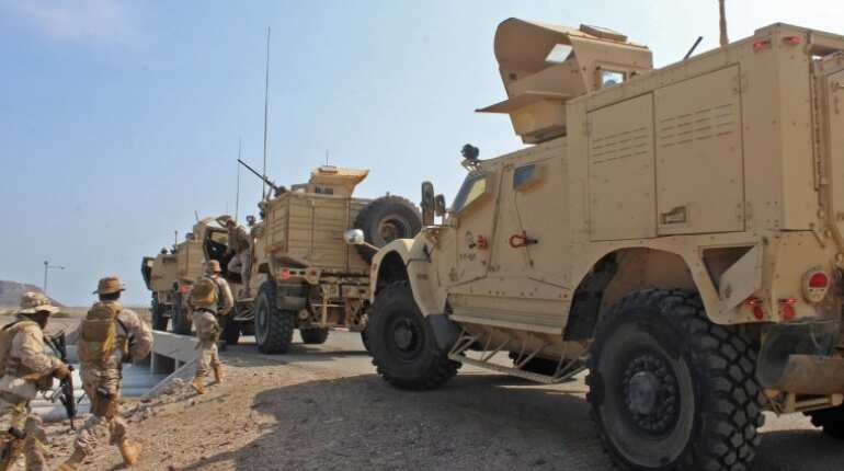 Fears for civilians as Yemen forces edge closer to lifeline port