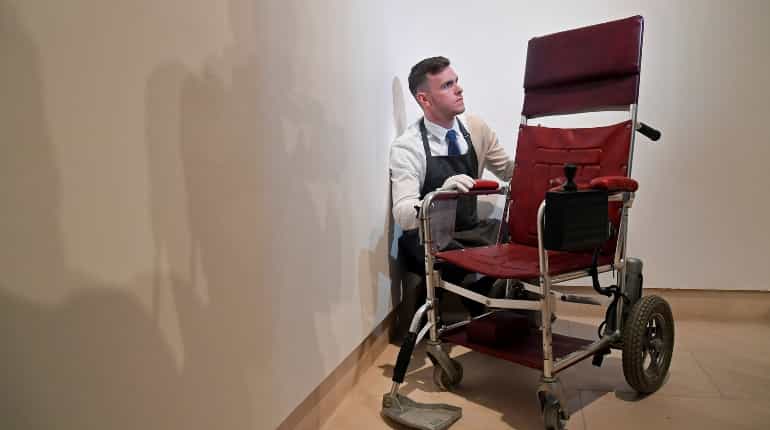 Stephen Hawking's thesis, wheelchair heading for auction Stephen Hawking's thesis, wheelchair heading for auction