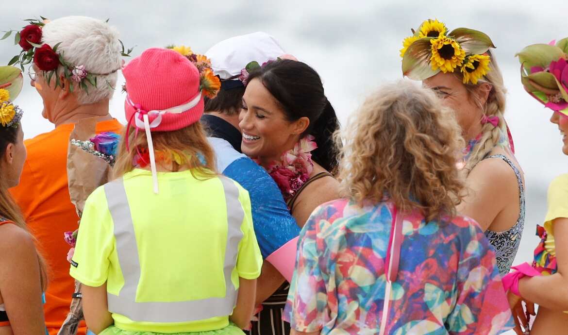 Pregnant Meghan the star as Pacific royal tour ends