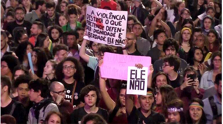 Brazilians protest against Bolsonaro and demand that he respects democracy
