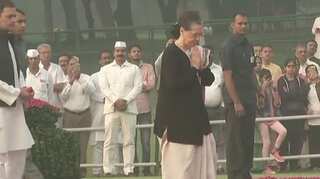 Tribute paid to Indira Gandhi on her 34th death anniversary