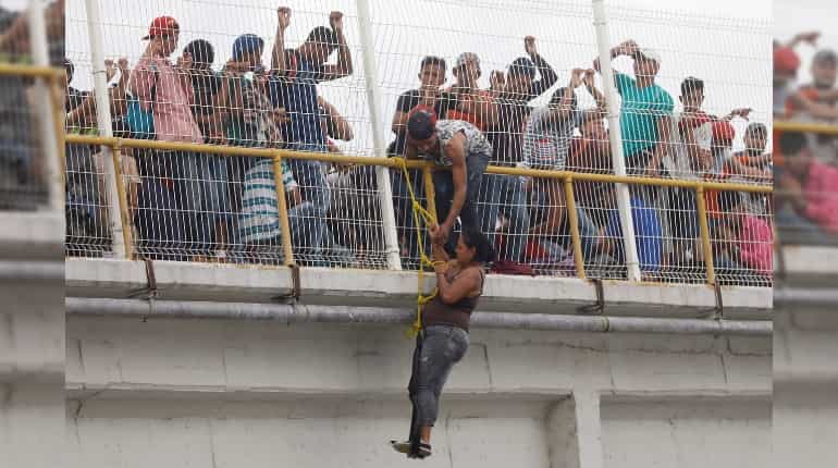 Troops on alert as central American 'migrant caravan' reaches US border