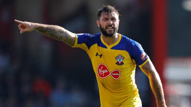 Charlie Austin urges fans to keep faith with misfiring Saints Charlie Austin urges fans to keep faith with misfiring Saints