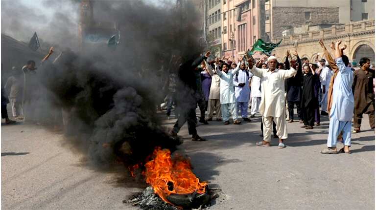 Pakistan Islamists protest as Christian woman freed in blasphemy case