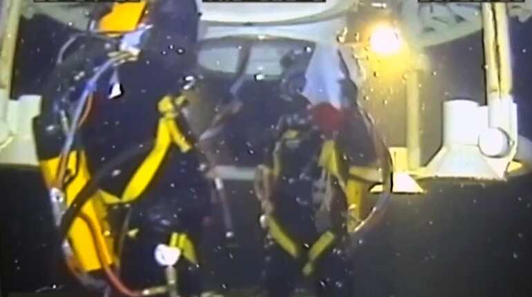 Watch: Russian navy divers set record with 416 metre dive