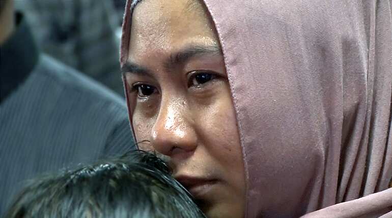 Black box recovery brings little relief to Lion Air passengers' relatives