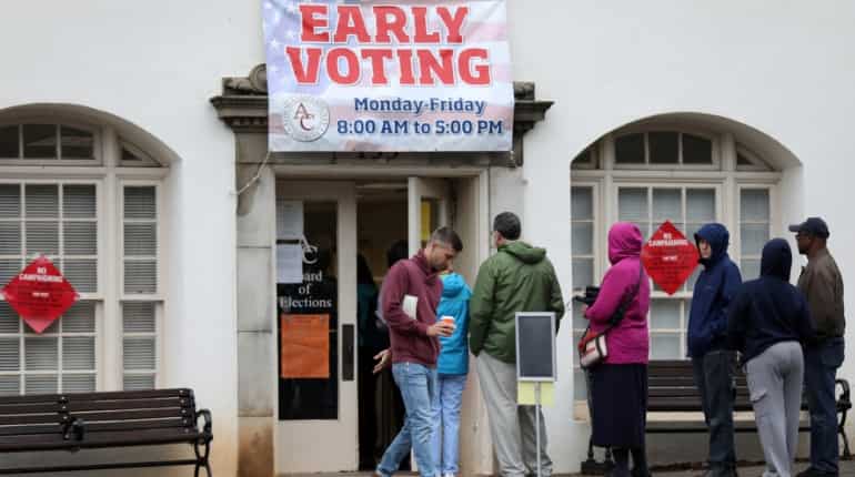 US midterm polls 2018: Democrats favoured to take House, Republicans to hold Senate US midterm polls 2018: Democrats favoured to take House, Republicans to hold Senate