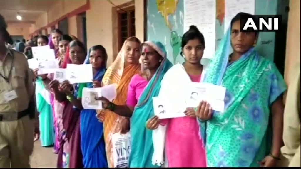 Karnataka bypolls: Voter turnout dismal so far Karnataka bypolls: Voter turnout dismal so far