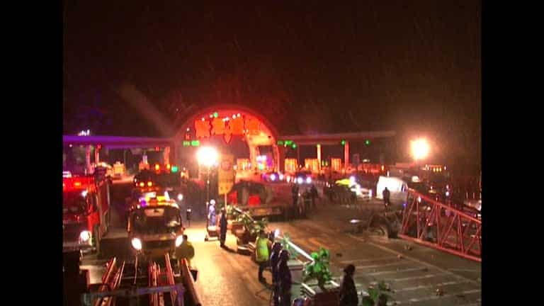14 killed, 34 injured in vehicle pileup in northwest China