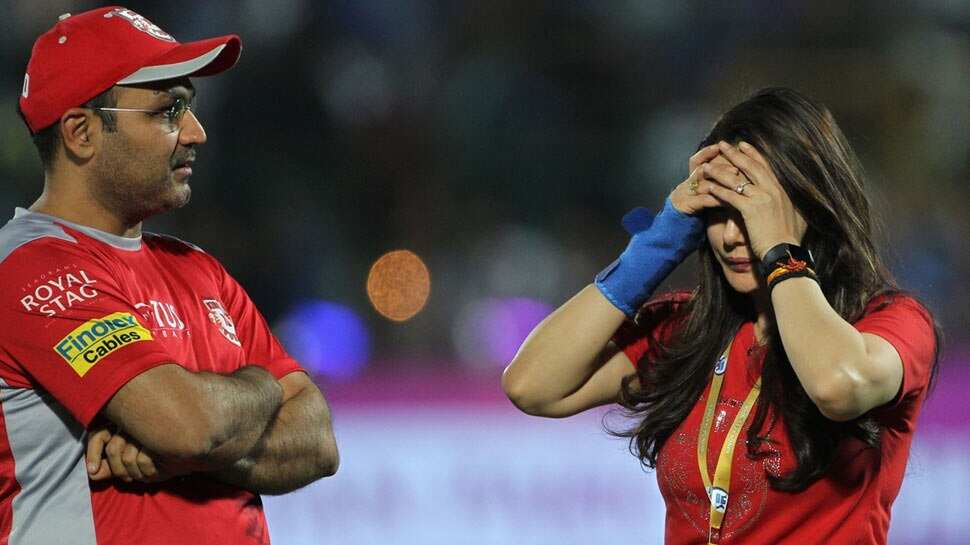 IPL 2020: Sehwag slams KXIP star and questions franchise for going after him IPL 2020: Sehwag slams KXIP star and questions franchise for going after him