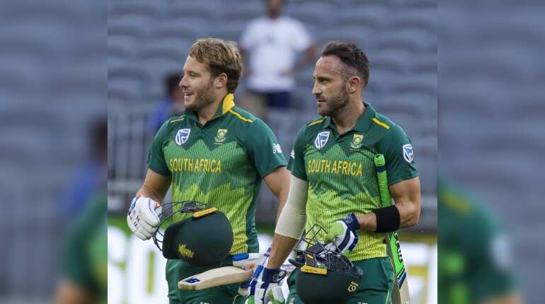 South Africa beat Australia by six wickets in 1st ODI